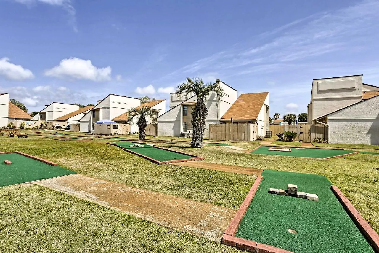Apartment Panama City Beach Condo With Patio And Pool Access!