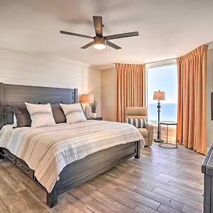  Apartment Breezy Oceanfront Panama With Pool Access