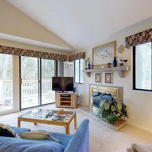 https://beachwalk-123.top-hotels-in-savannah.com